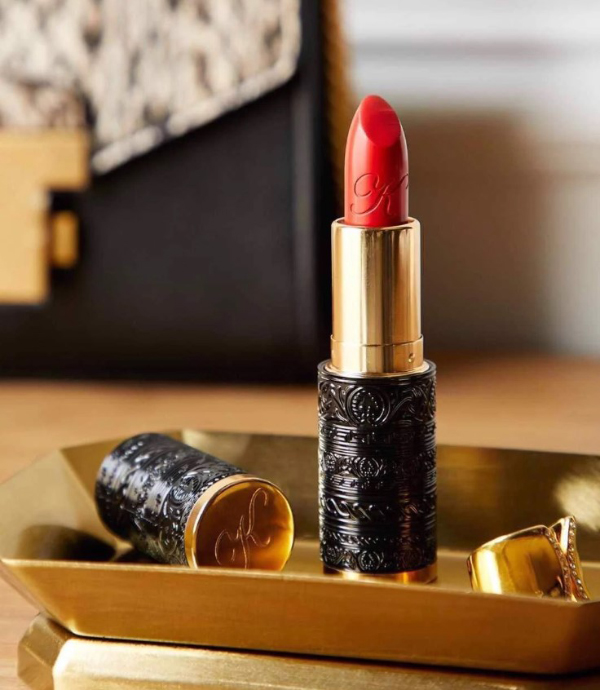 Có nên mua son Kilian Le Rouge Parfume Matte 240 Intoxicating Rouge?